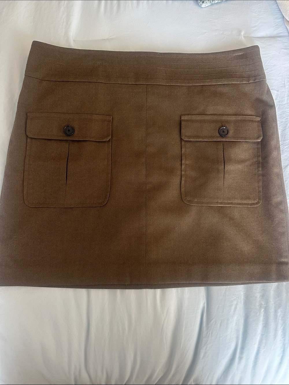 Loft Classic Olive Green Pocket Mini Skirt. Size 14. Like new.